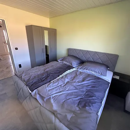 Vakantiehuis Hof Schoeneck In Sehr Ruhiger Alleinlage Gondershausen