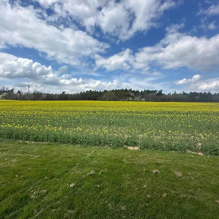 Holiday home Hof Schoeneck In Sehr Ruhiger Alleinlage Gondershausen