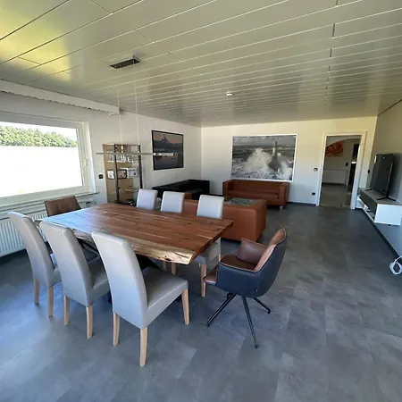 Hof Schoeneck In Sehr Ruhiger Alleinlage Gondershausen