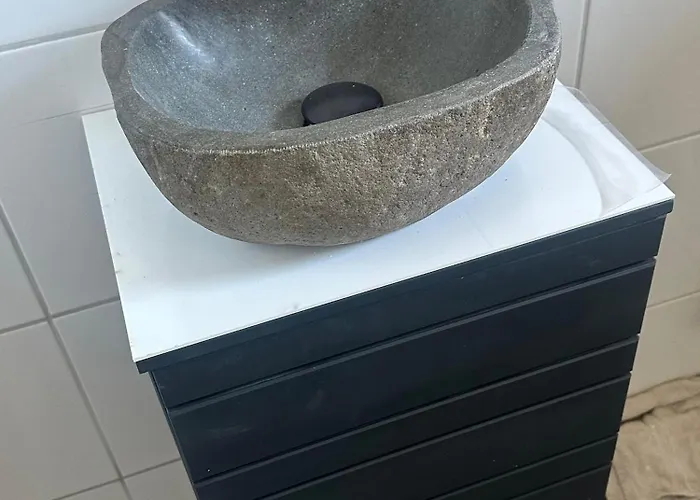 Hof Schoeneck In Sehr Ruhiger Alleinlage *