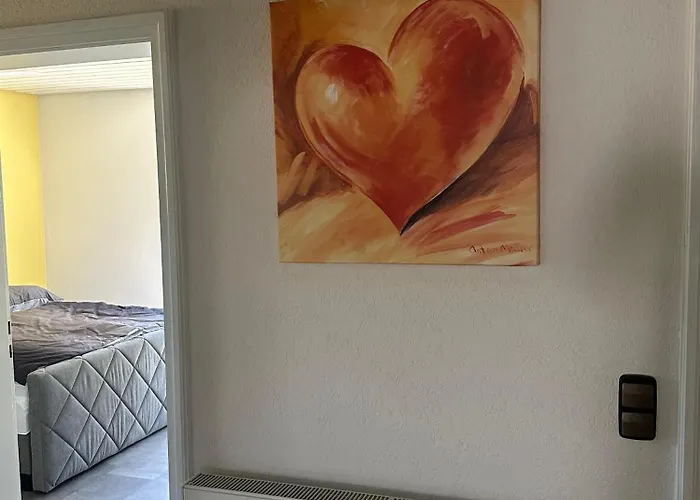 Hof Schoeneck In Sehr Ruhiger Alleinlage *